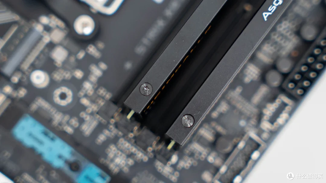 INWIN迎广Prism稜 华硕 X870E-E 索泰 5070Ti 天启装机分享