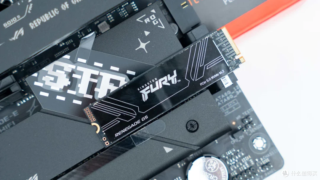 INWIN迎广Prism稜 华硕 X870E-E 索泰 5070Ti 天启装机分享