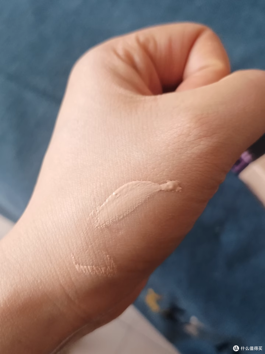 美宝莲 fitme 粉底液实测:不同肤质都能找到适配方案的宝藏底妆