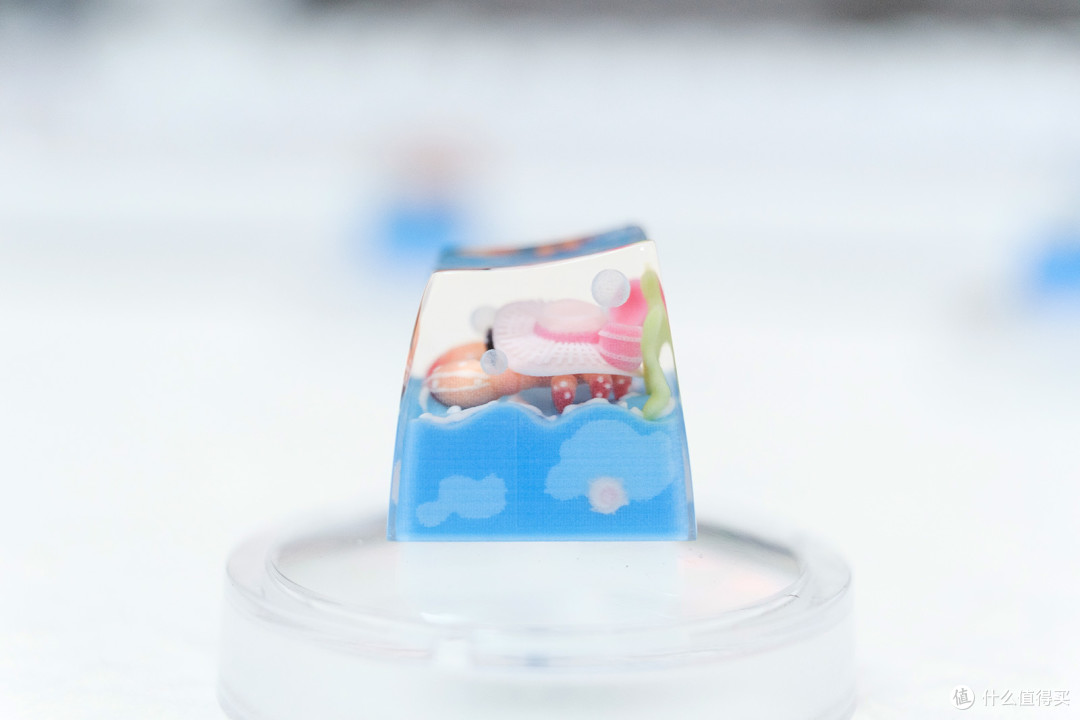 炎炎夏日的一丝清凉意，KEYMOJI键墨泳池派对个性键帽