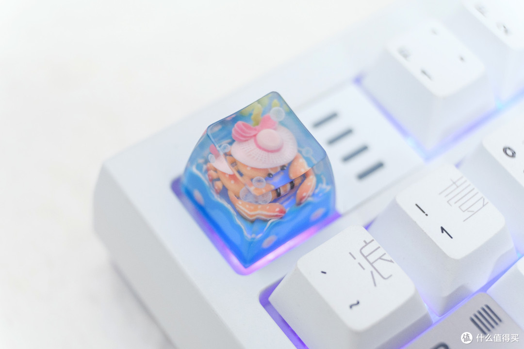 炎炎夏日的一丝清凉意，KEYMOJI键墨泳池派对个性键帽