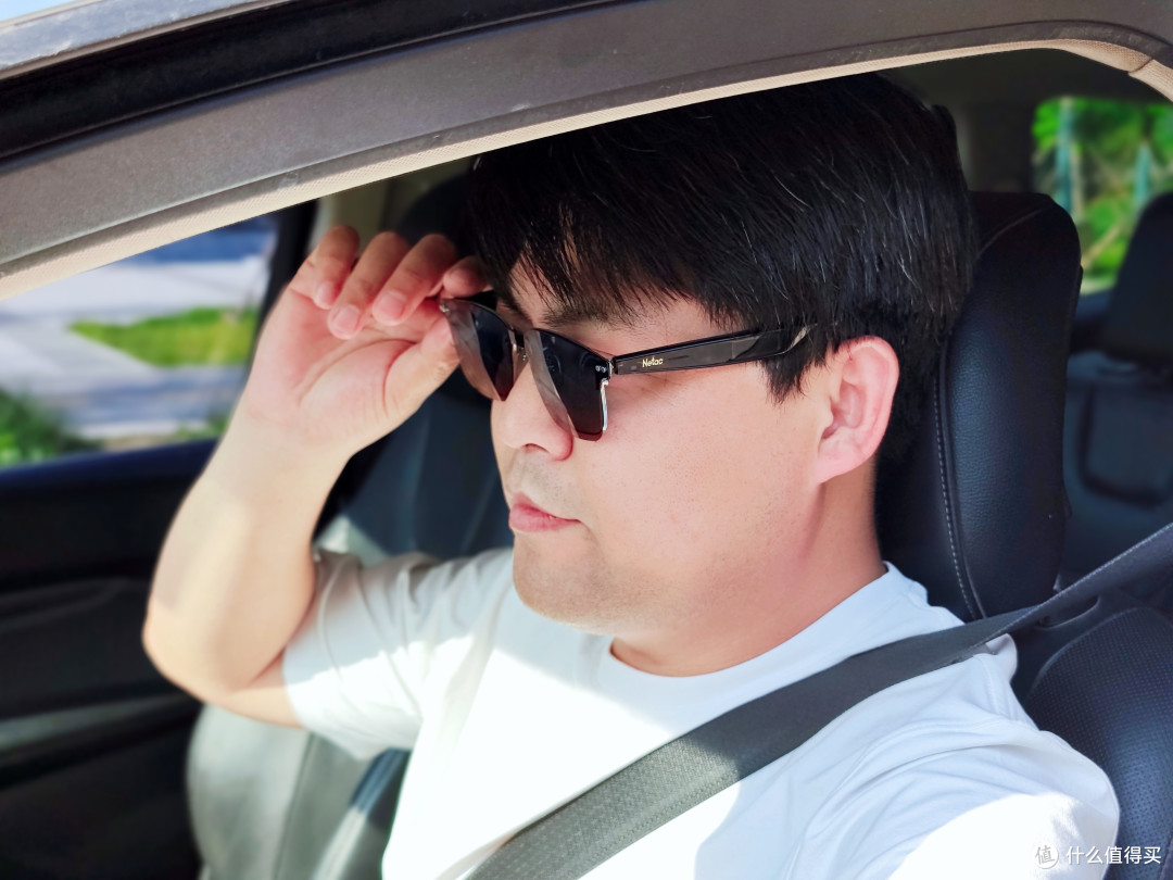 送男友的终极礼物:朗科智能音频眼镜,开车、运动、听歌全能用!