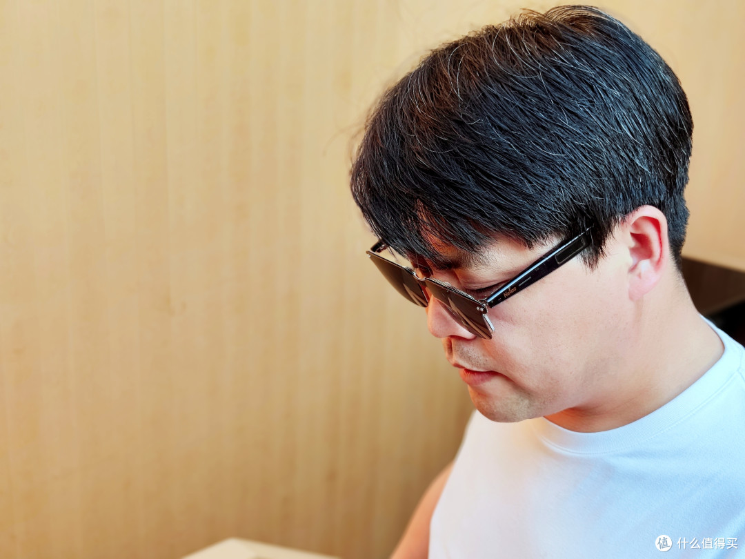 送男友的终极礼物:朗科智能音频眼镜,开车、运动、听歌全能用!
