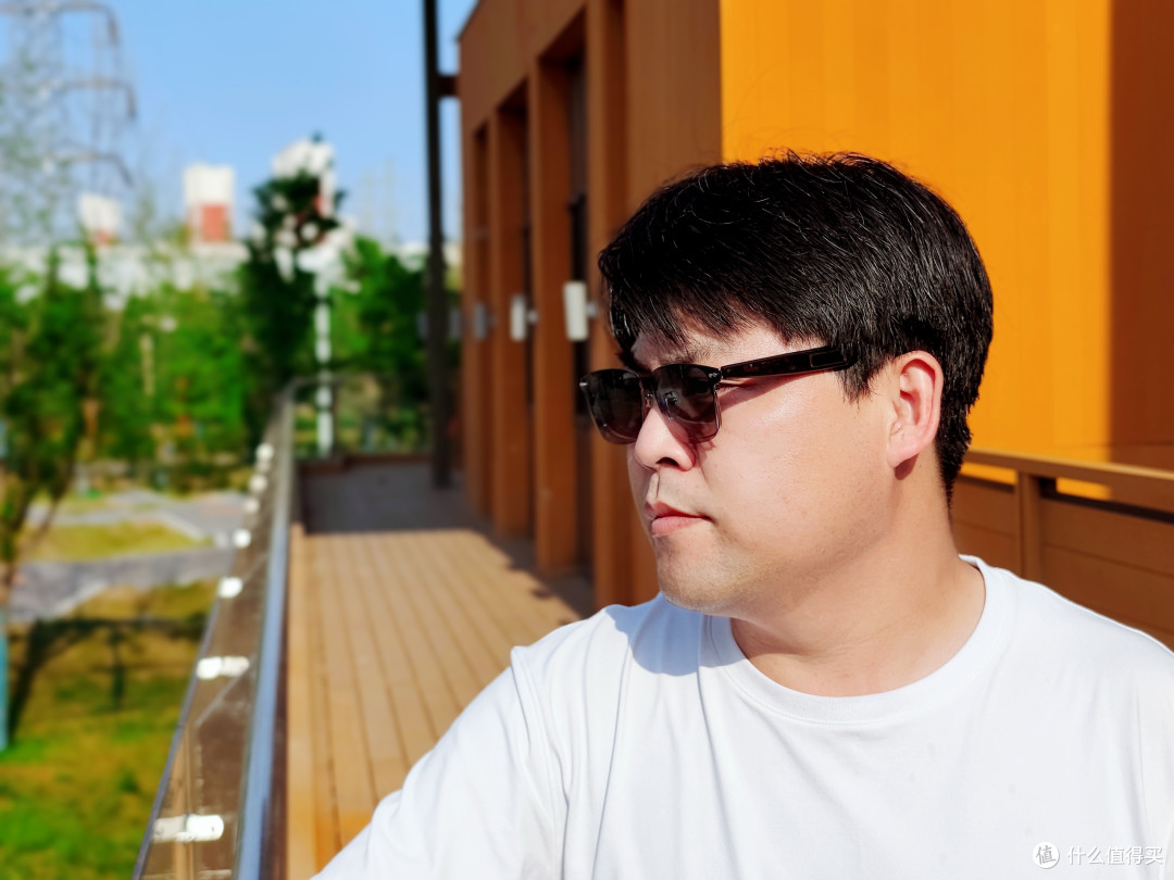 送男友的终极礼物:朗科智能音频眼镜,开车、运动、听歌全能用!