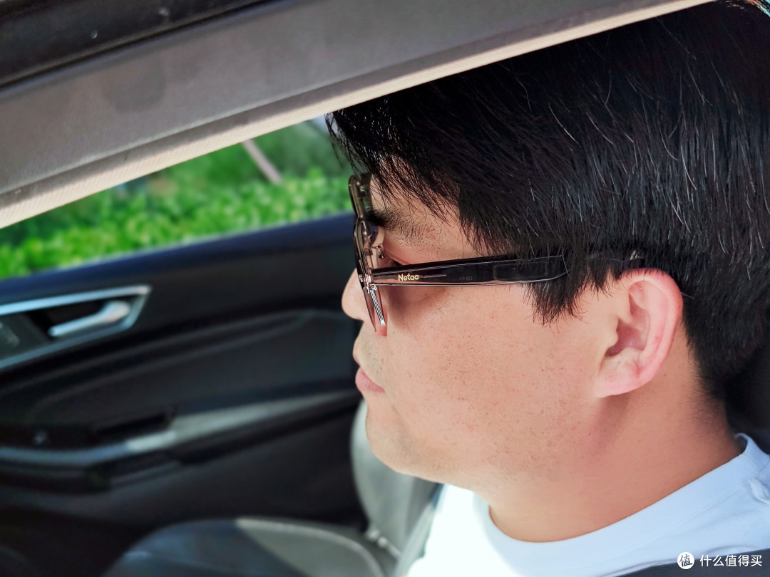 送男友的终极礼物:朗科智能音频眼镜,开车、运动、听歌全能用!