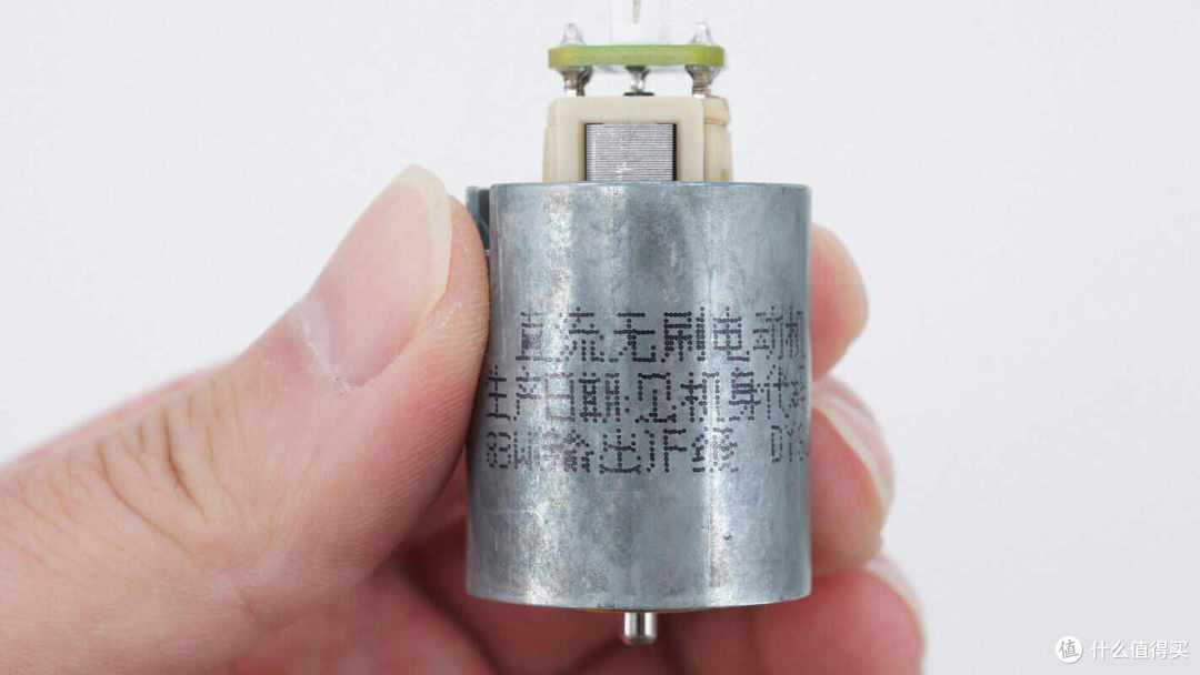 三档风速和四档温度，戴森1600W氮化镓高速吹风机拆解