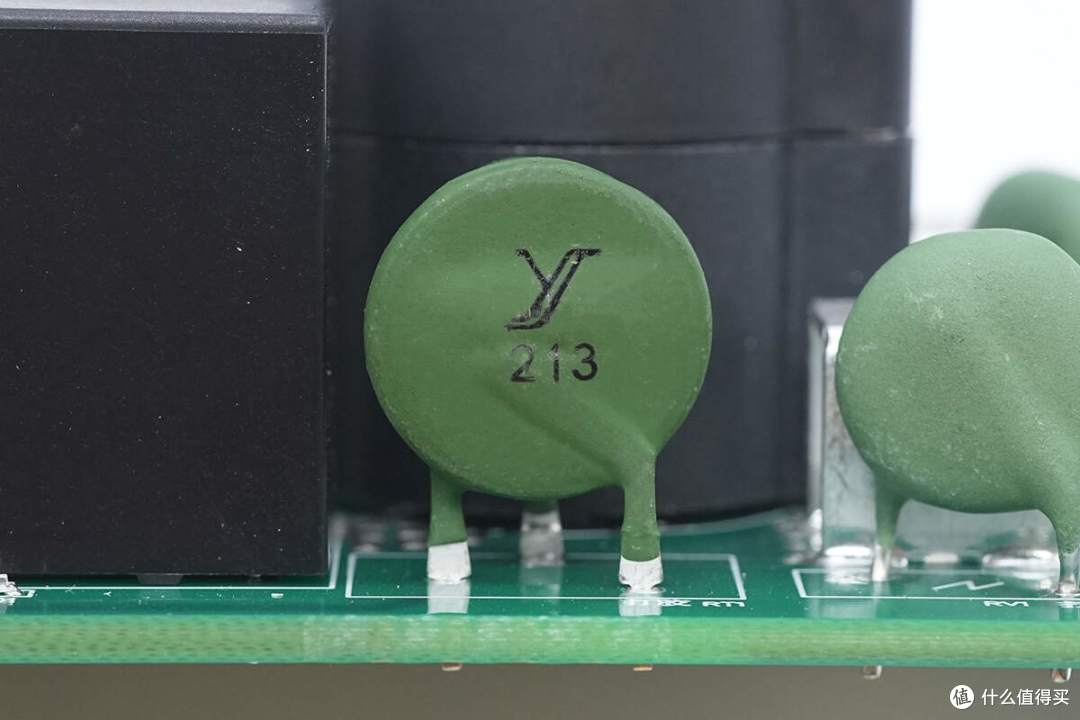 业界首款IP67防护能力,星星充电7kW星际智能交流充电桩拆解