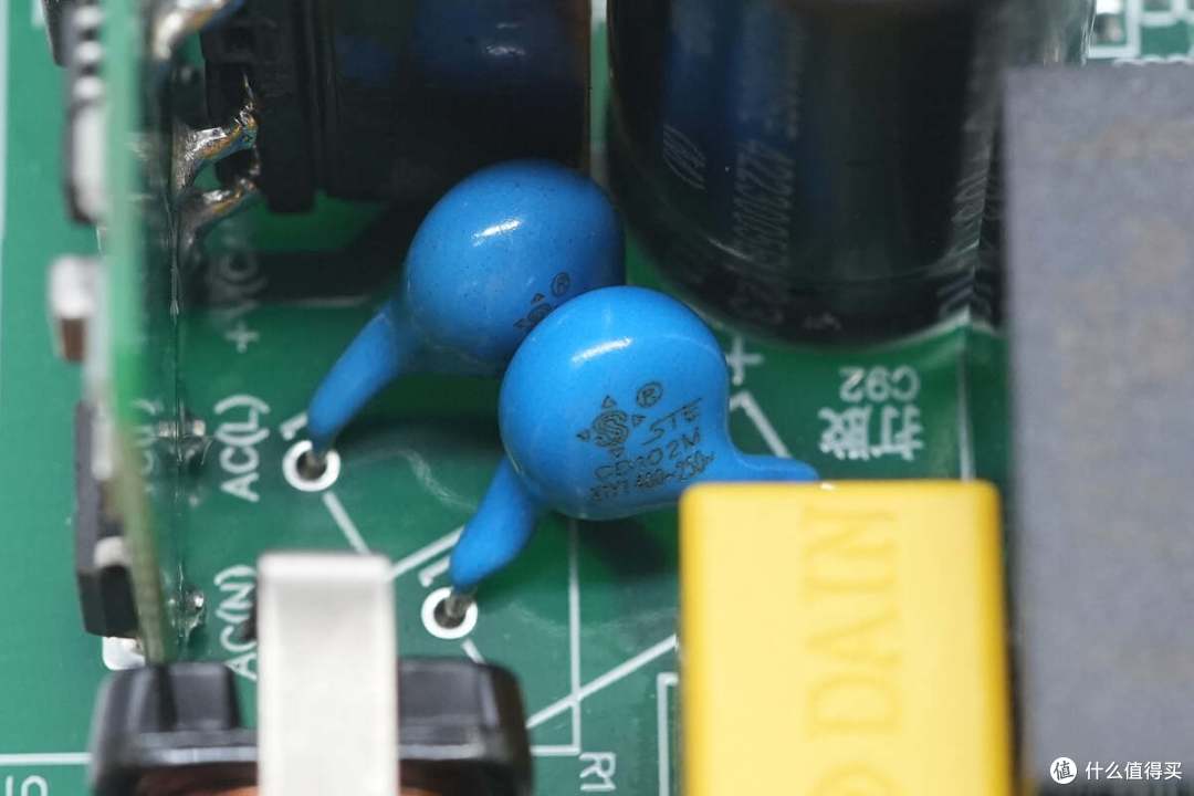 业界首款IP67防护能力,星星充电7kW星际智能交流充电桩拆解