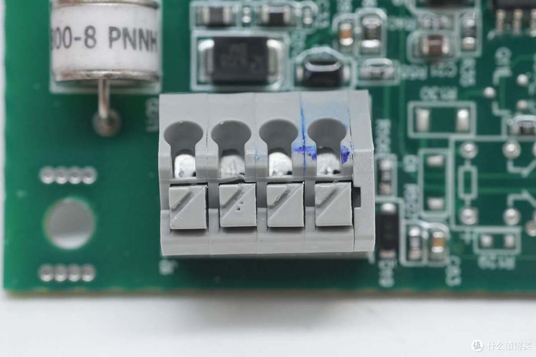业界首款IP67防护能力,星星充电7kW星际智能交流充电桩拆解
