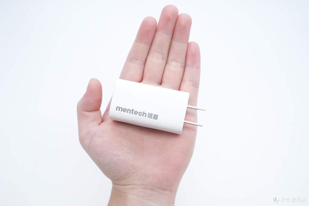 小巧体积不输氮化镓方案，铭普65W双USB-C碳化硅充电器拆解