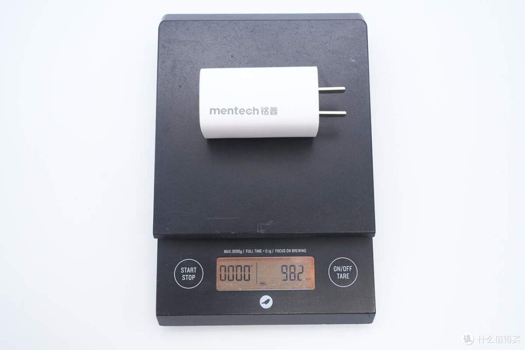 小巧体积不输氮化镓方案，铭普65W双USB-C碳化硅充电器拆解