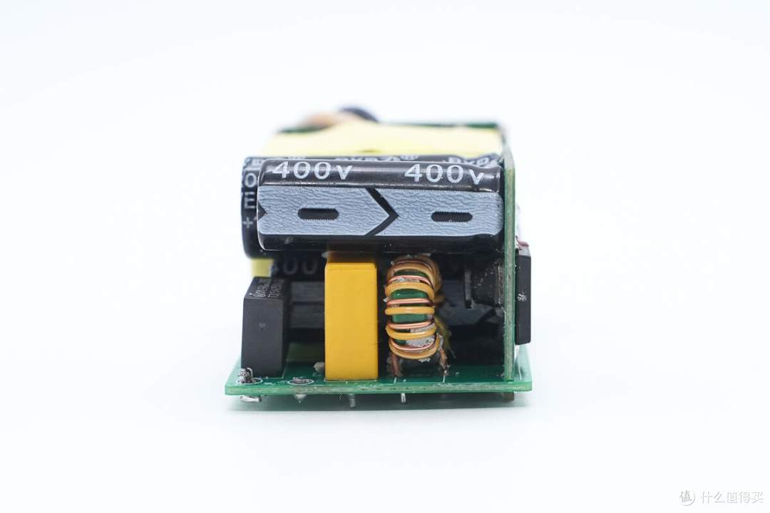 小巧体积不输氮化镓方案，铭普65W双USB-C碳化硅充电器拆解