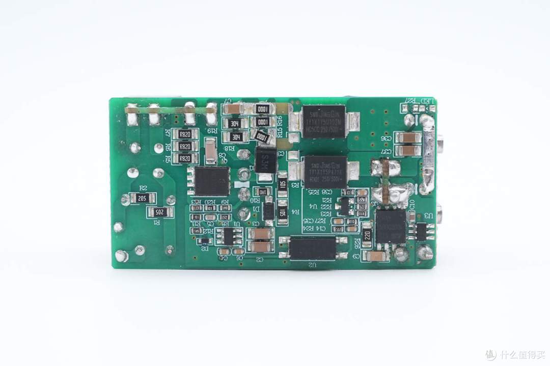小巧体积不输氮化镓方案，铭普65W双USB-C碳化硅充电器拆解