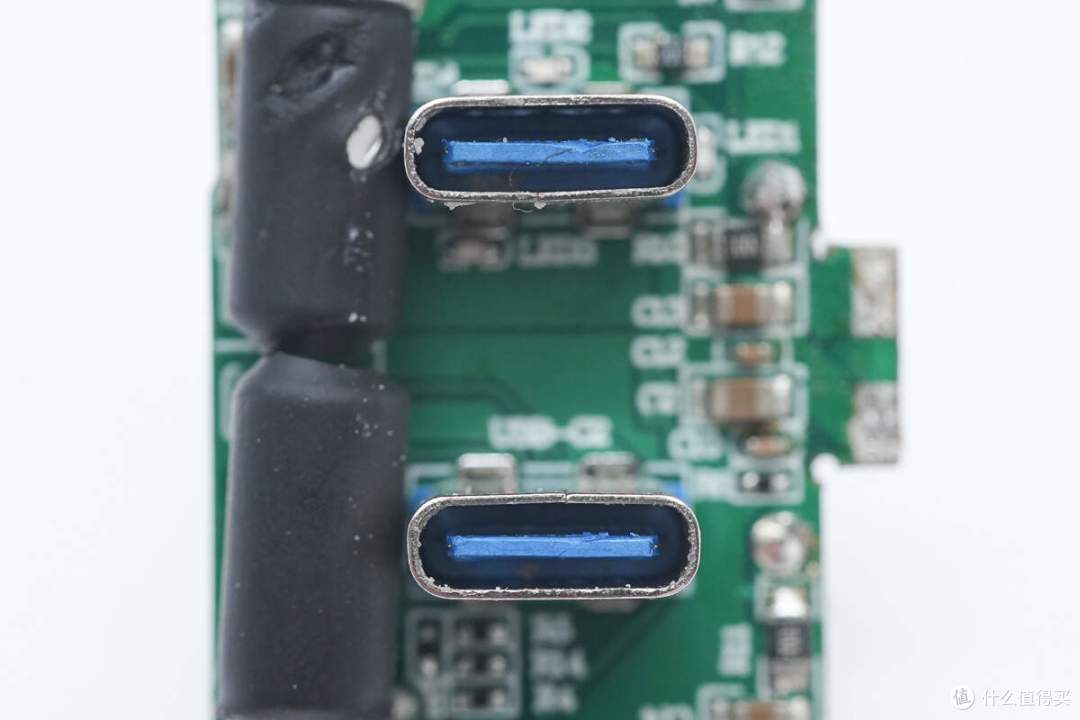 小巧体积不输氮化镓方案，铭普65W双USB-C碳化硅充电器拆解