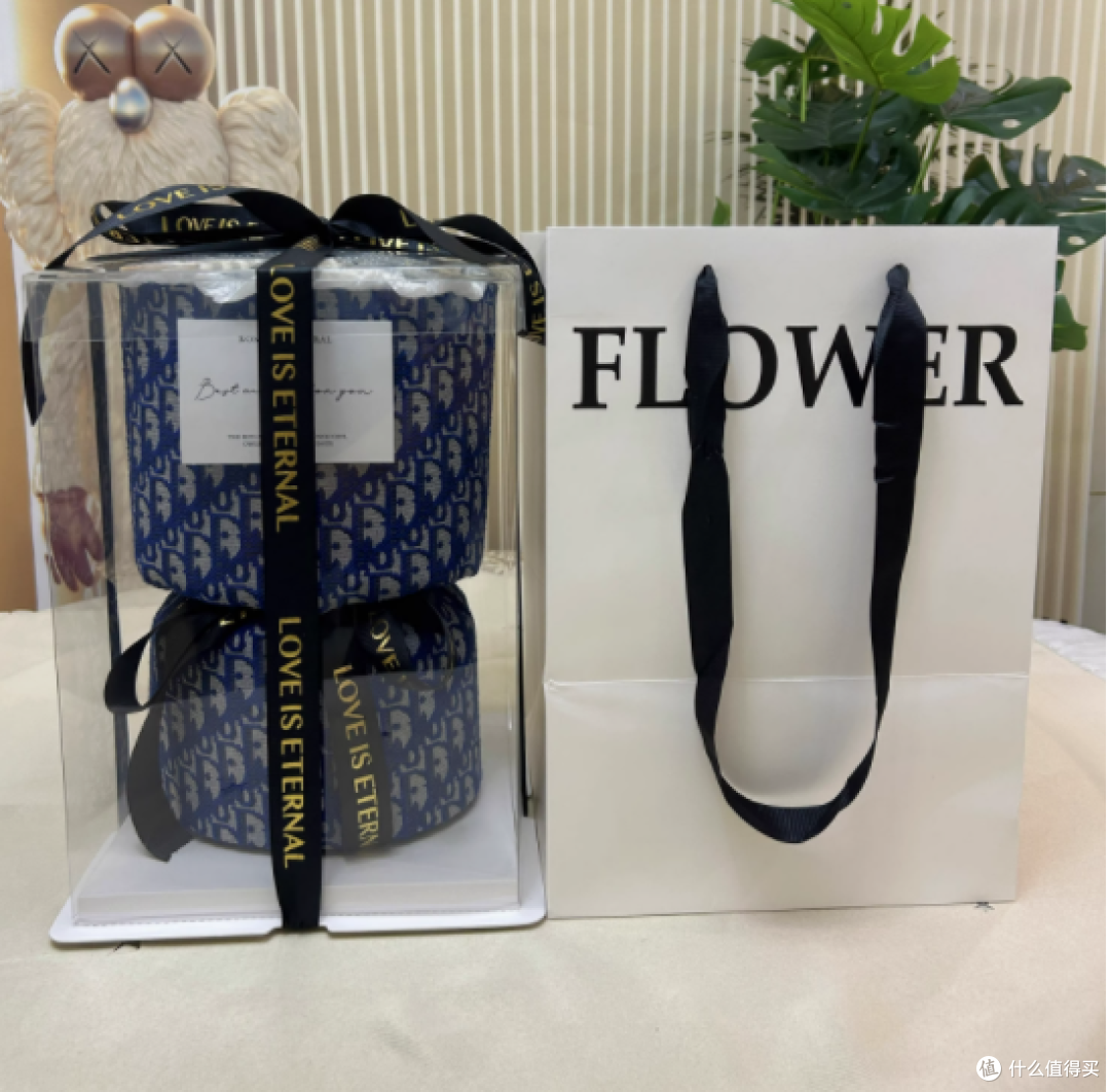 摩卡登旗舰店:冰丝内裤花束包装,让爱意绽放于每一个特别时刻