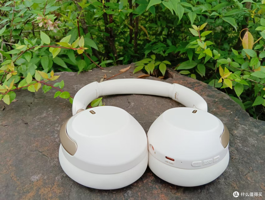 颜值与实力并存！iKF T3 Pro自适应降噪+全息音效，戴一天都舒服