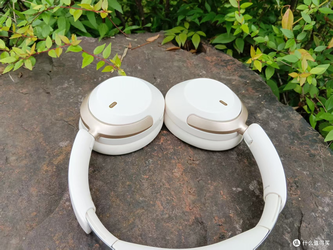 颜值与实力并存！iKF T3 Pro自适应降噪+全息音效，戴一天都舒服