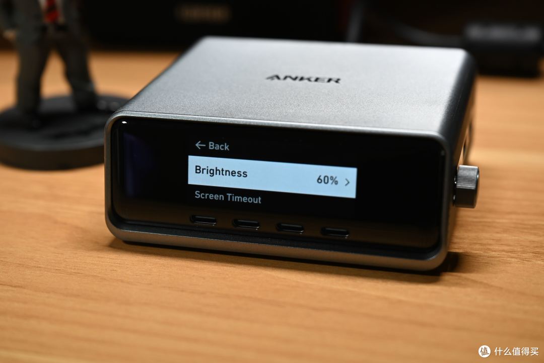 桌面“能量站”彻底进化!Anker Prime 250W氮化镓桌面充电器体验