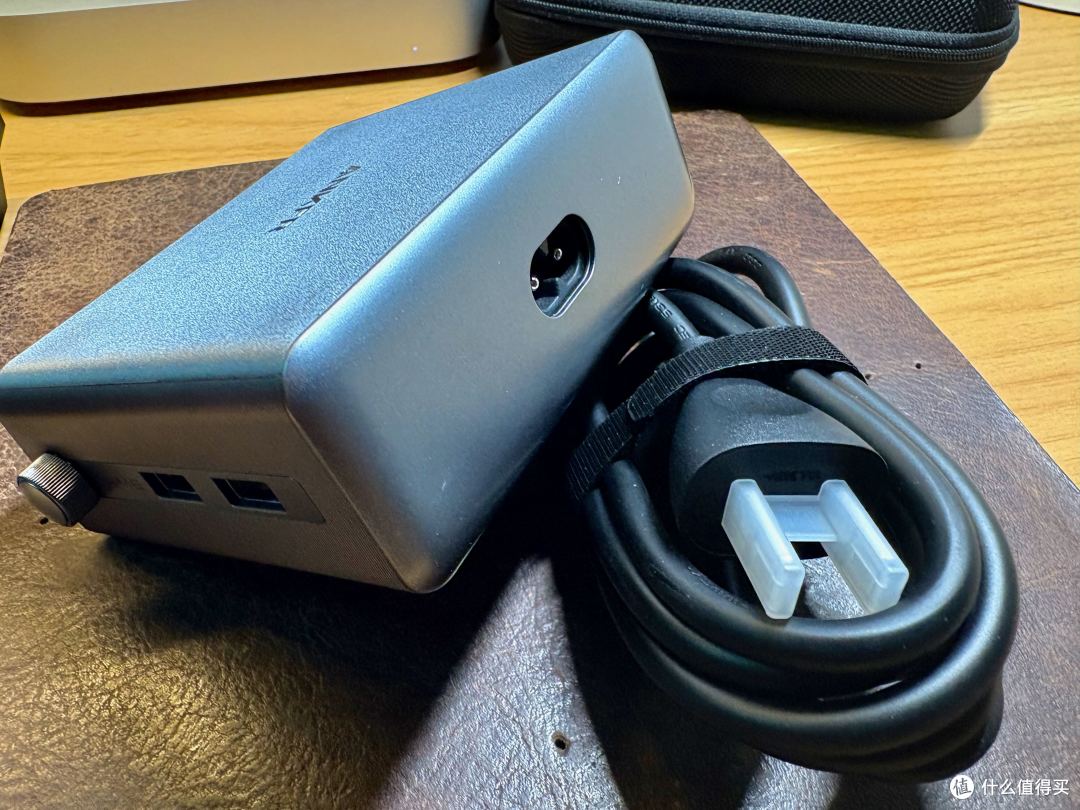 桌面“能量站”彻底进化!Anker Prime 250W氮化镓桌面充电器体验