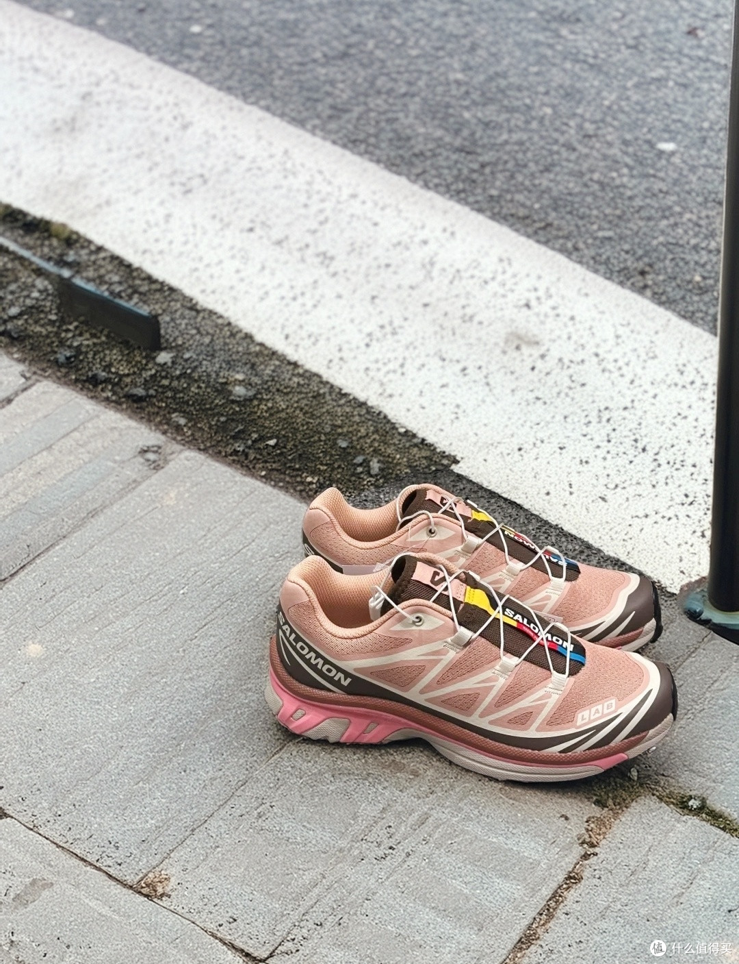 SALOMON 萨洛蒙 XT-6:邂逅粉棕,解锁别样魅力
