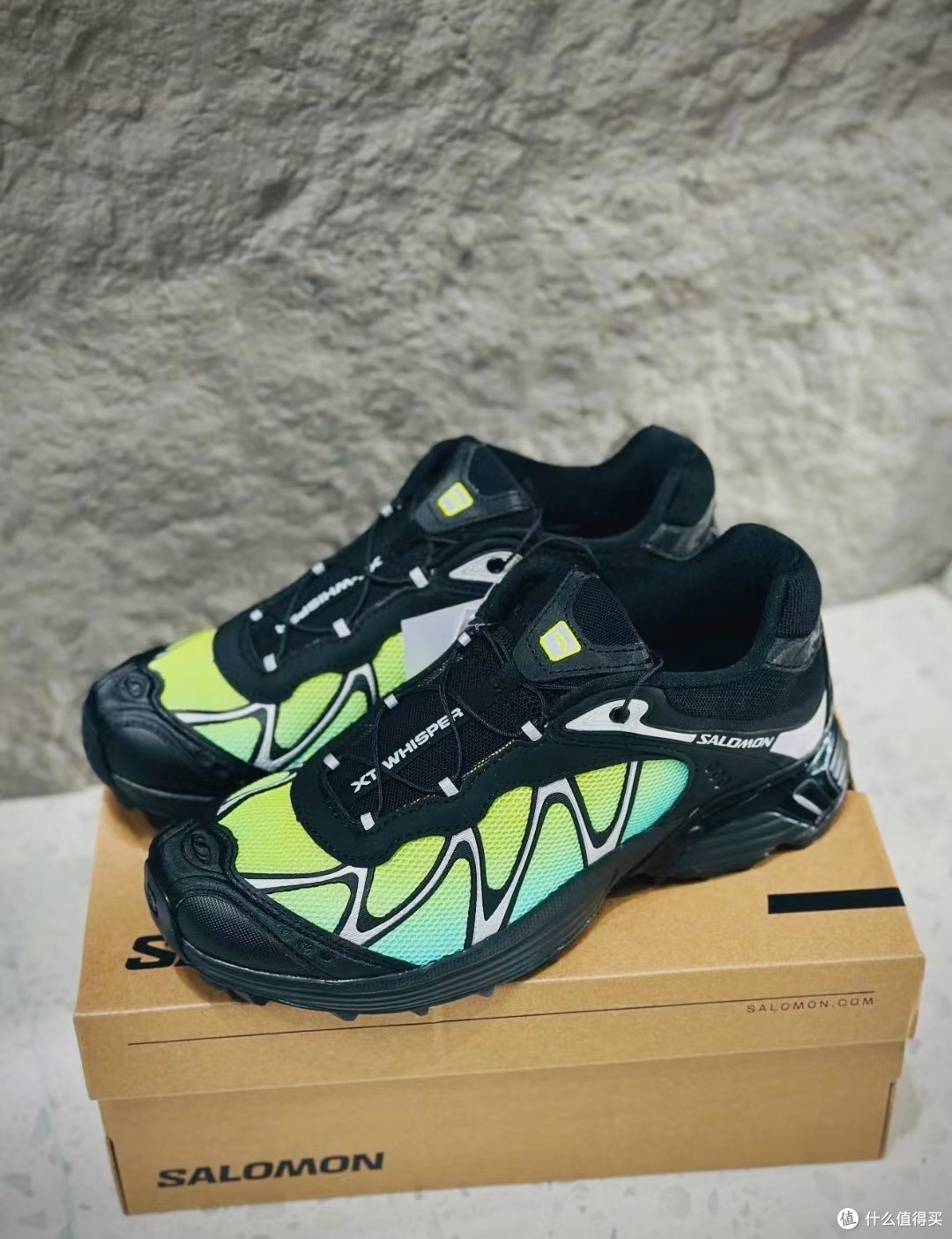 SALOMON 萨洛蒙 XT-WHISPER:颜值与实力并存的休闲运动鞋