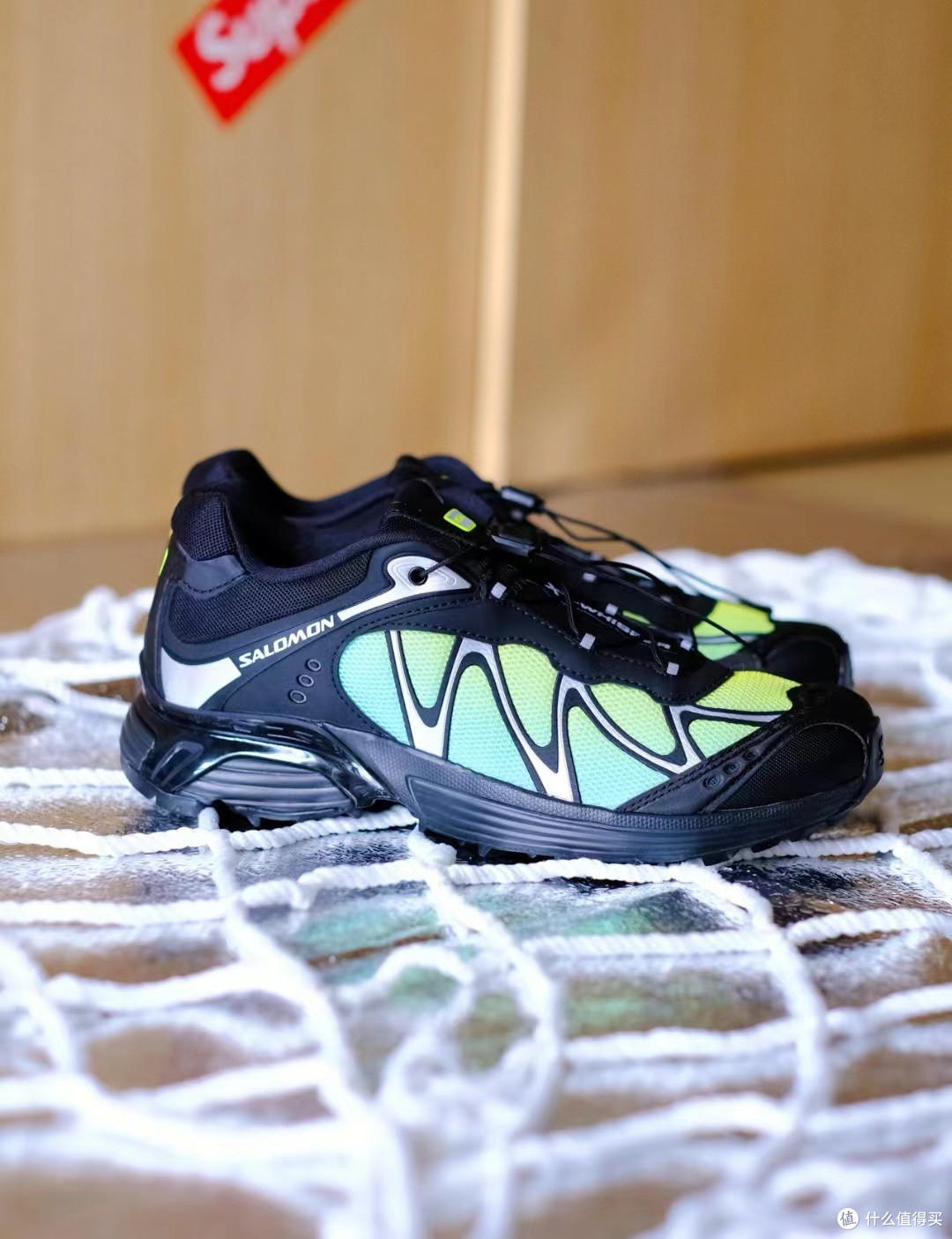 SALOMON 萨洛蒙 XT-WHISPER:颜值与实力并存的休闲运动鞋