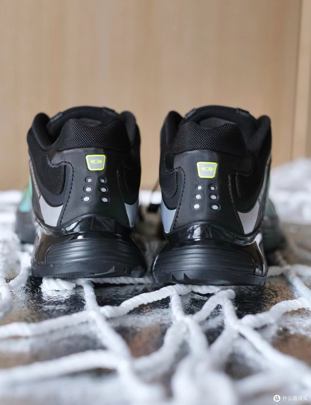 SALOMON 萨洛蒙 XT-WHISPER:颜值与实力并存的休闲运动鞋