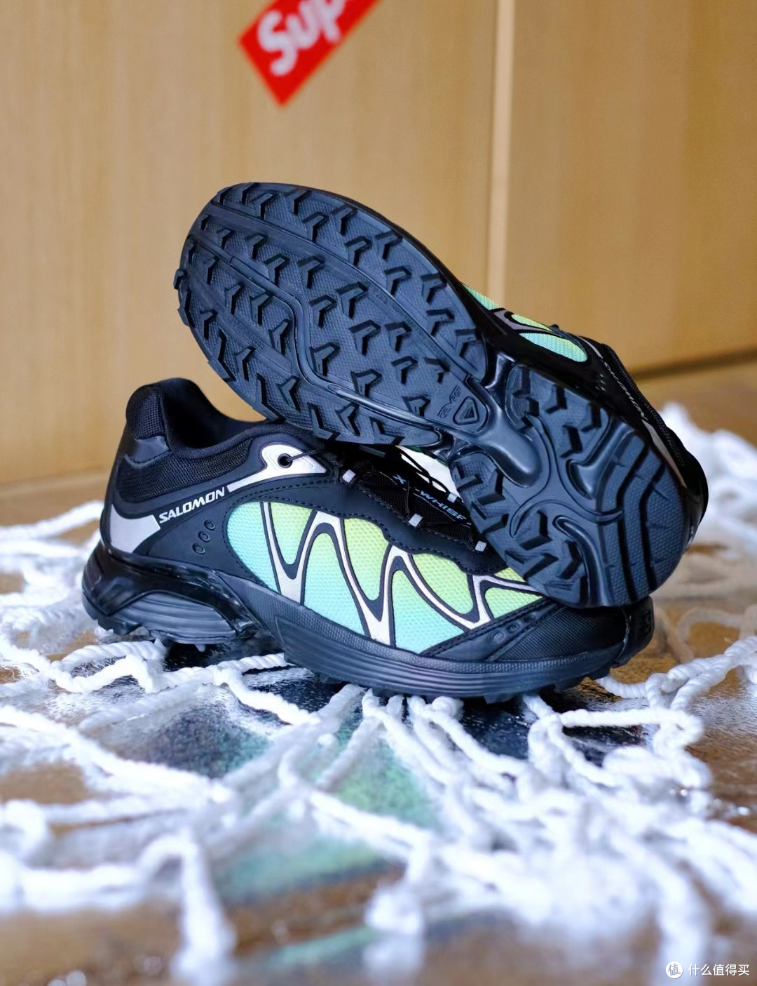 SALOMON 萨洛蒙 XT-WHISPER:颜值与实力并存的休闲运动鞋