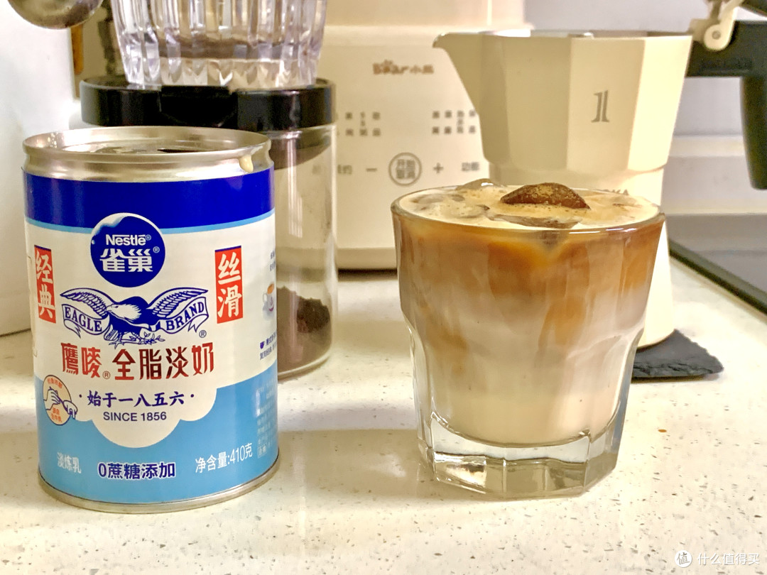 无意间的随便搭配，竟然做出了港式茶餐厅的经典饮品：“啡走”