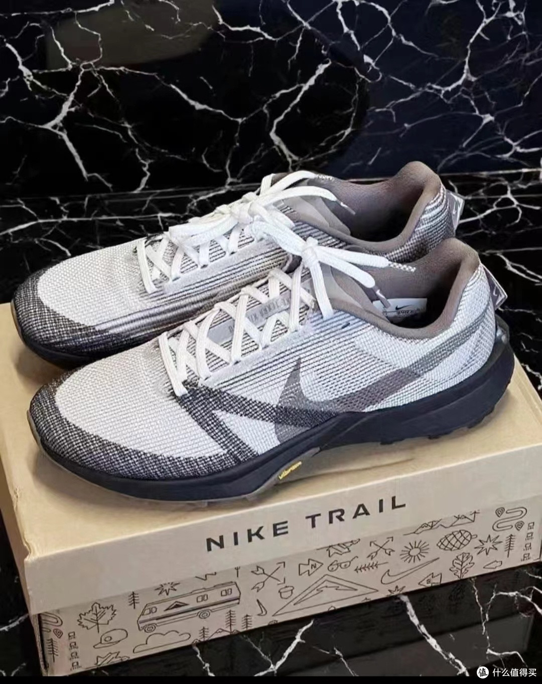 Nike Kiger 10越野跑鞋:颜值在线,脚感舒适