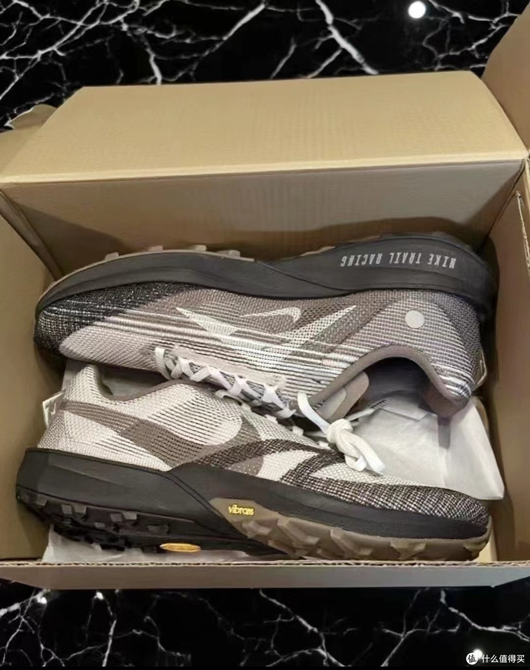 Nike Kiger 10越野跑鞋:颜值在线,脚感舒适