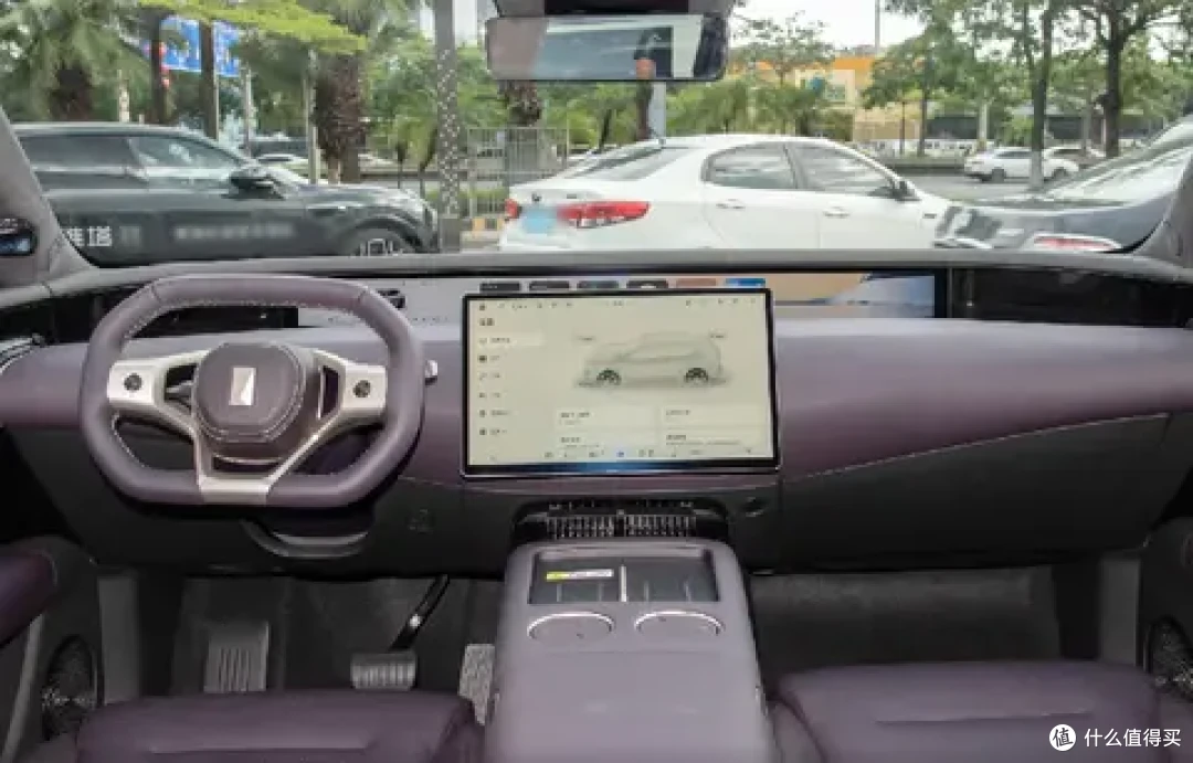 问界新M5 Ultra对比阿维塔07，同为增程式SUV，你选择哪一款？