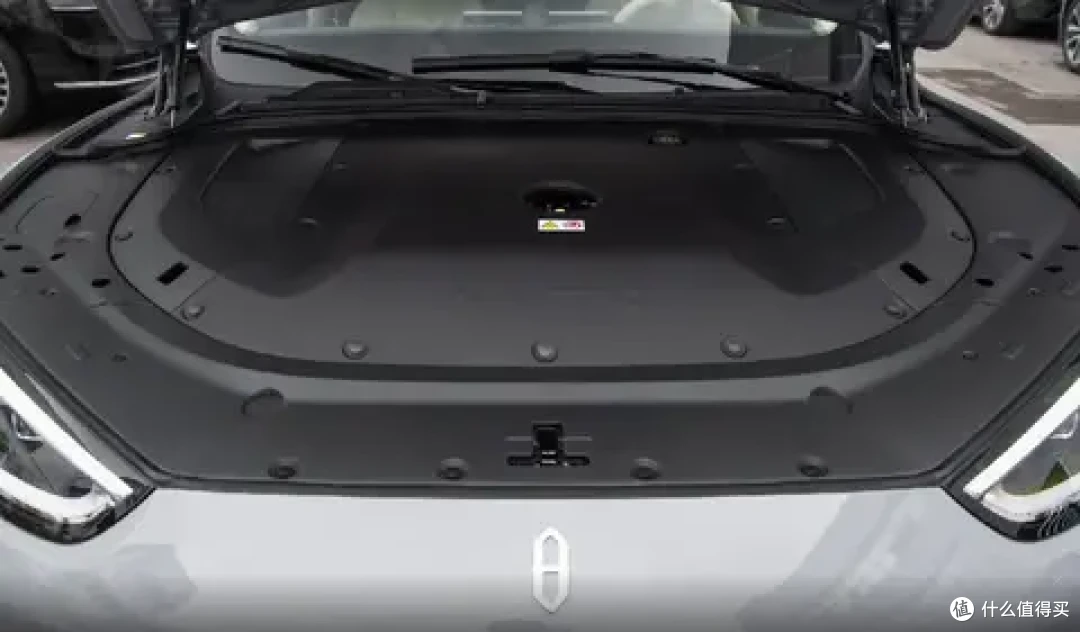 问界新M5 Ultra对比阿维塔07，同为增程式SUV，你选择哪一款？
