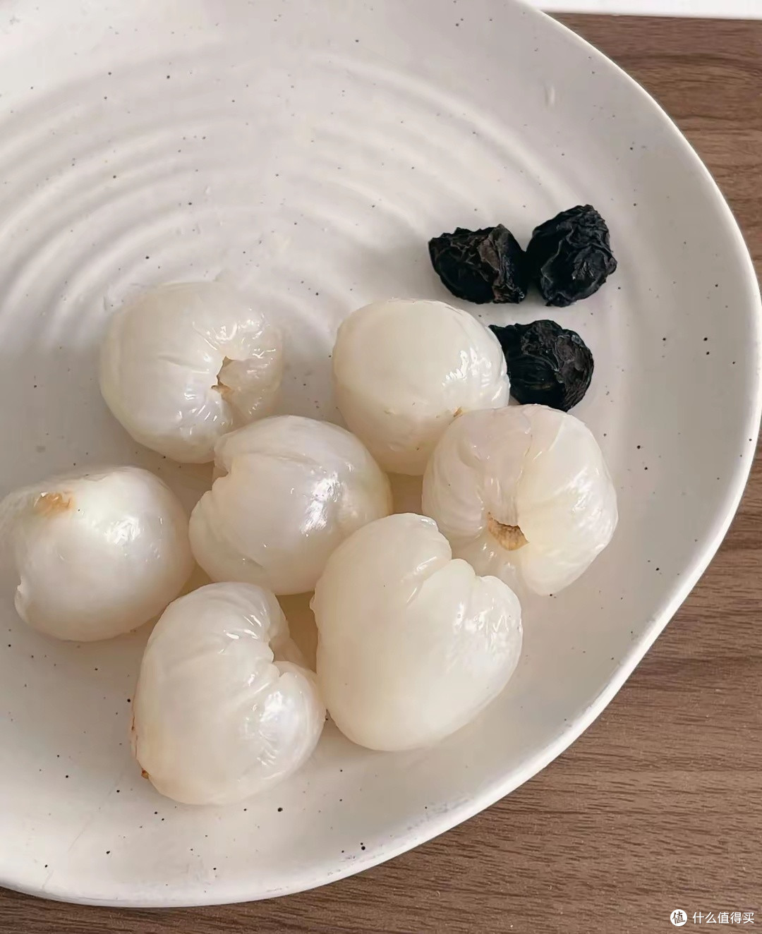 夏日养生妙招:荔枝乌梅饮破解上热下寒难题