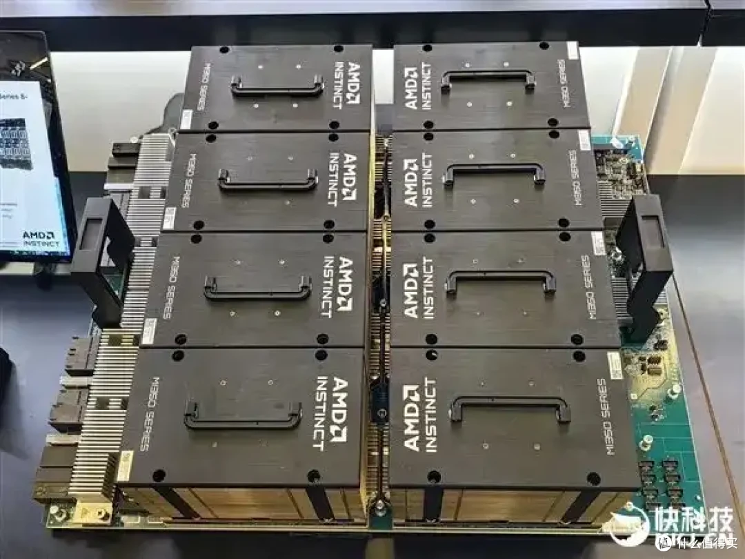 AMD AI加速卡升级288GB内存、1400W功耗野兽！下代更是80万兆网卡