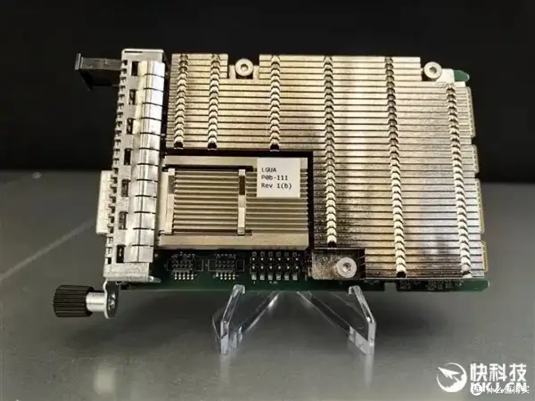 AMD AI加速卡升级288GB内存、1400W功耗野兽！下代更是80万兆网卡