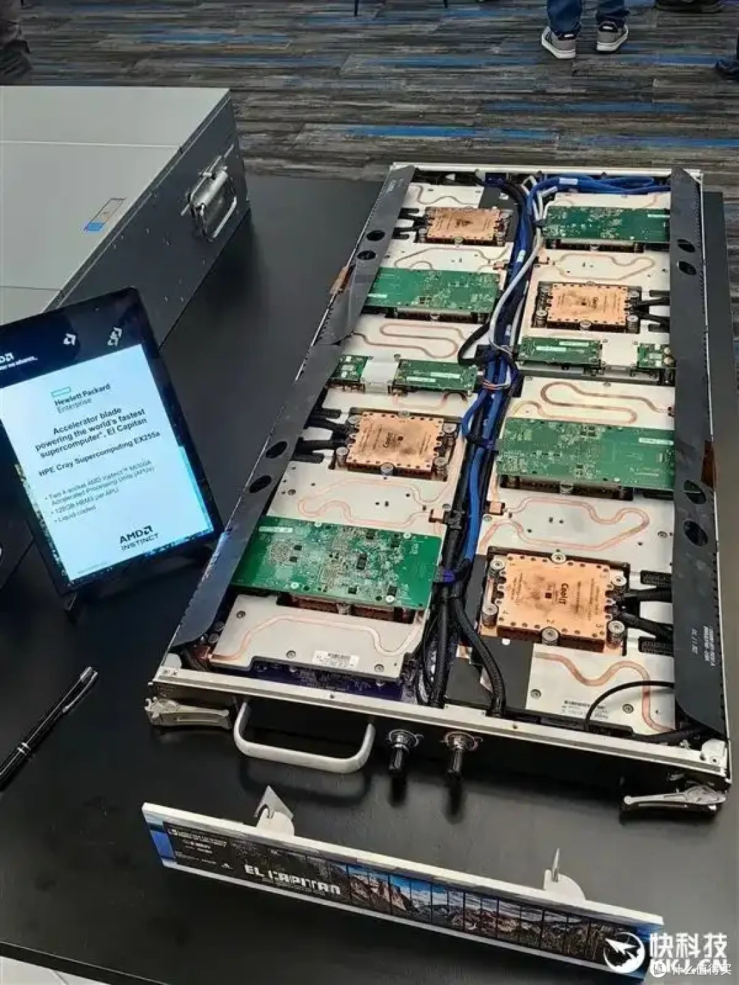 AMD AI加速卡升级288GB内存、1400W功耗野兽！下代更是80万兆网卡