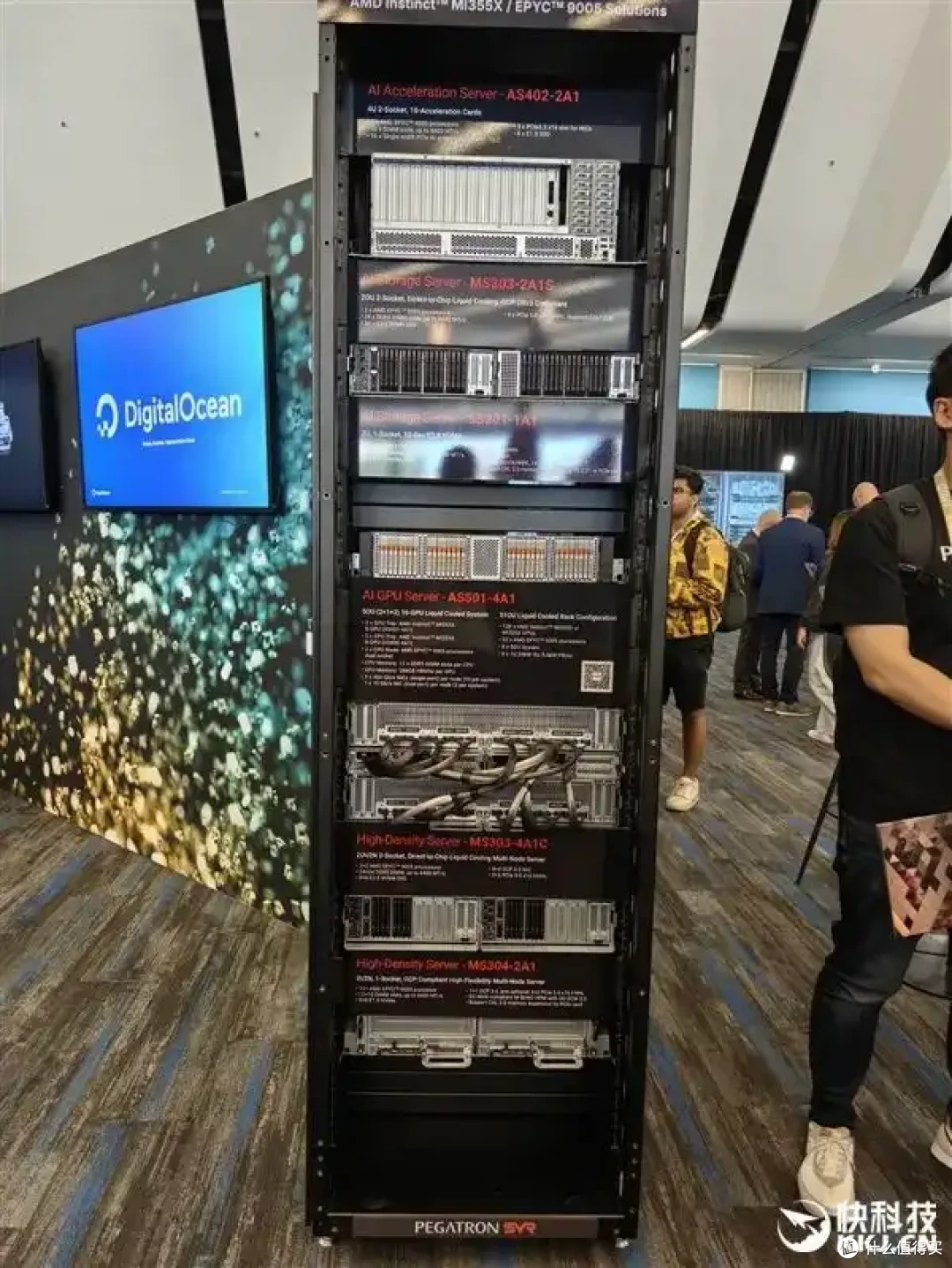 AMD AI加速卡升级288GB内存、1400W功耗野兽！下代更是80万兆网卡