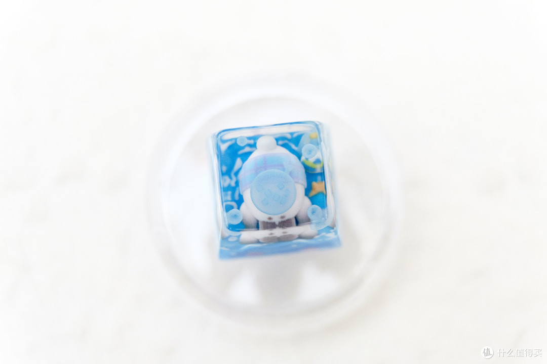 炎炎夏日的一丝清凉意，KEYMOJI键墨泳池派对个性键帽