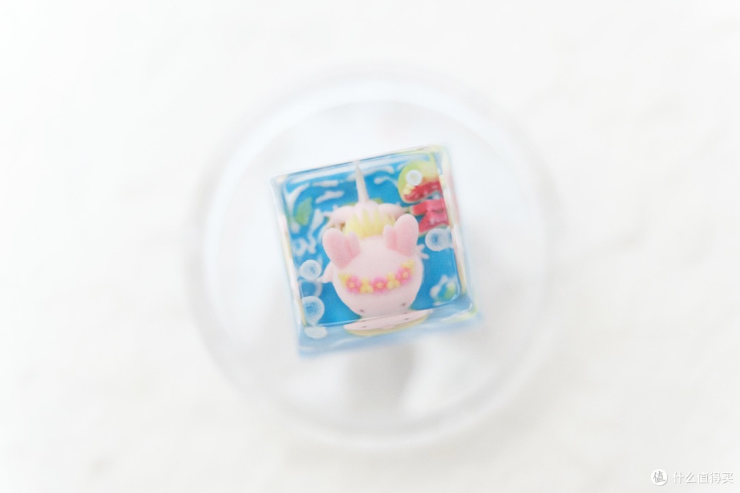 炎炎夏日的一丝清凉意，KEYMOJI键墨泳池派对个性键帽