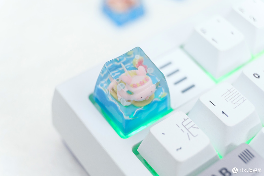炎炎夏日的一丝清凉意，KEYMOJI键墨泳池派对个性键帽