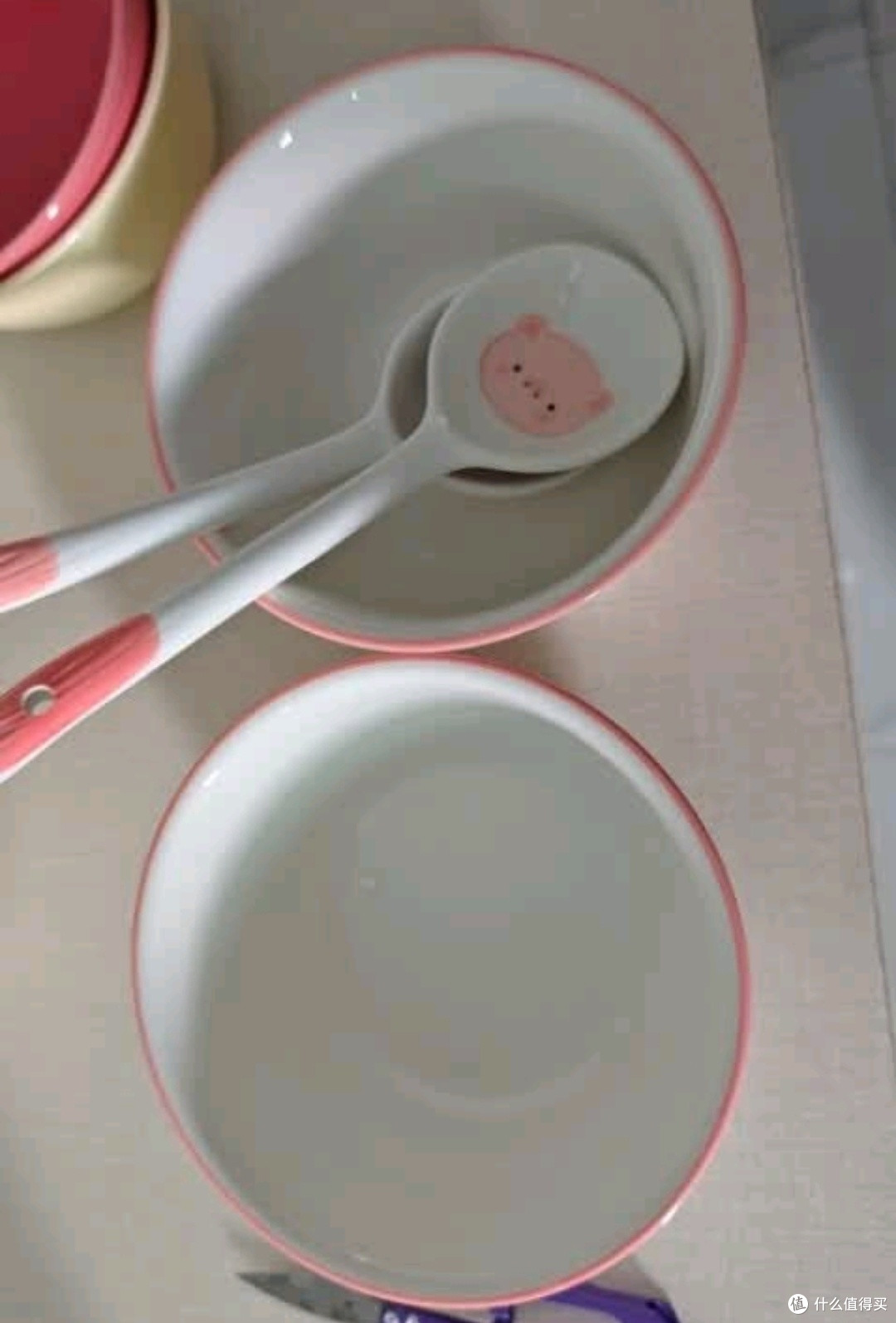 快递×釉下彩卡通餐具：用萌趣点亮三餐的治愈美学