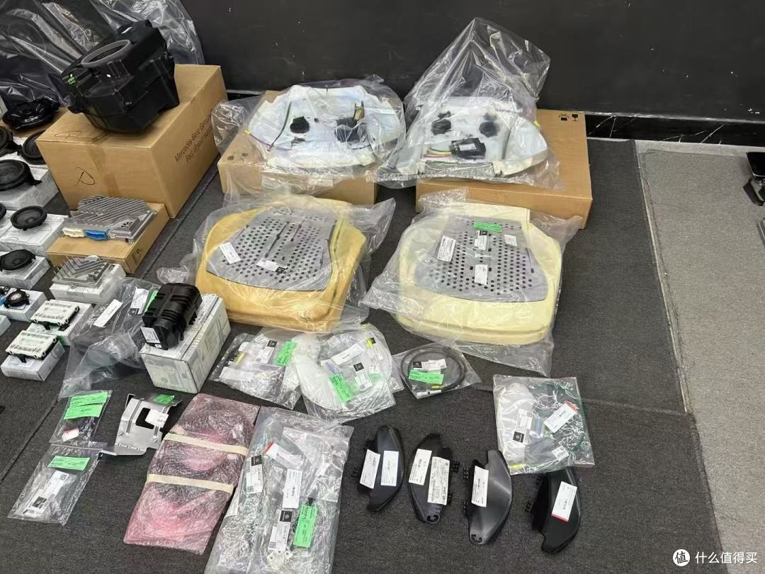 21-25款奔驰S450升级原厂大柏林音响和动态按摩座椅