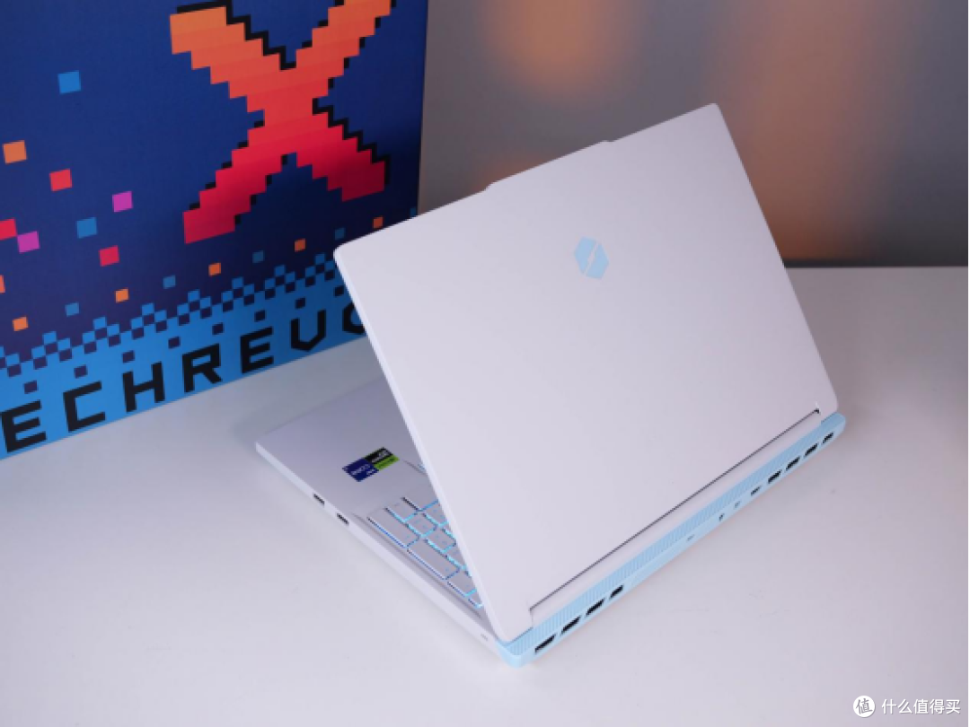 机械革命极光X潮玩版618登场，解锁高颜值电竞新体验_笔记本电脑_什么值得买