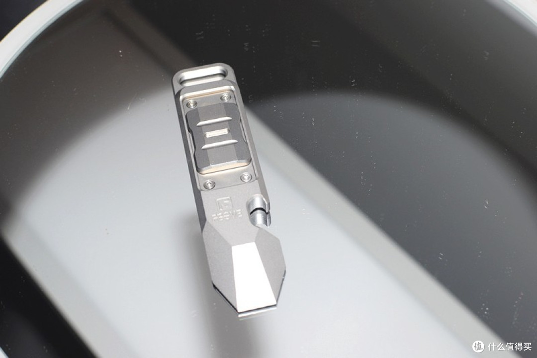 工具与玩具相结合 费戈全钛推推牌撬棍