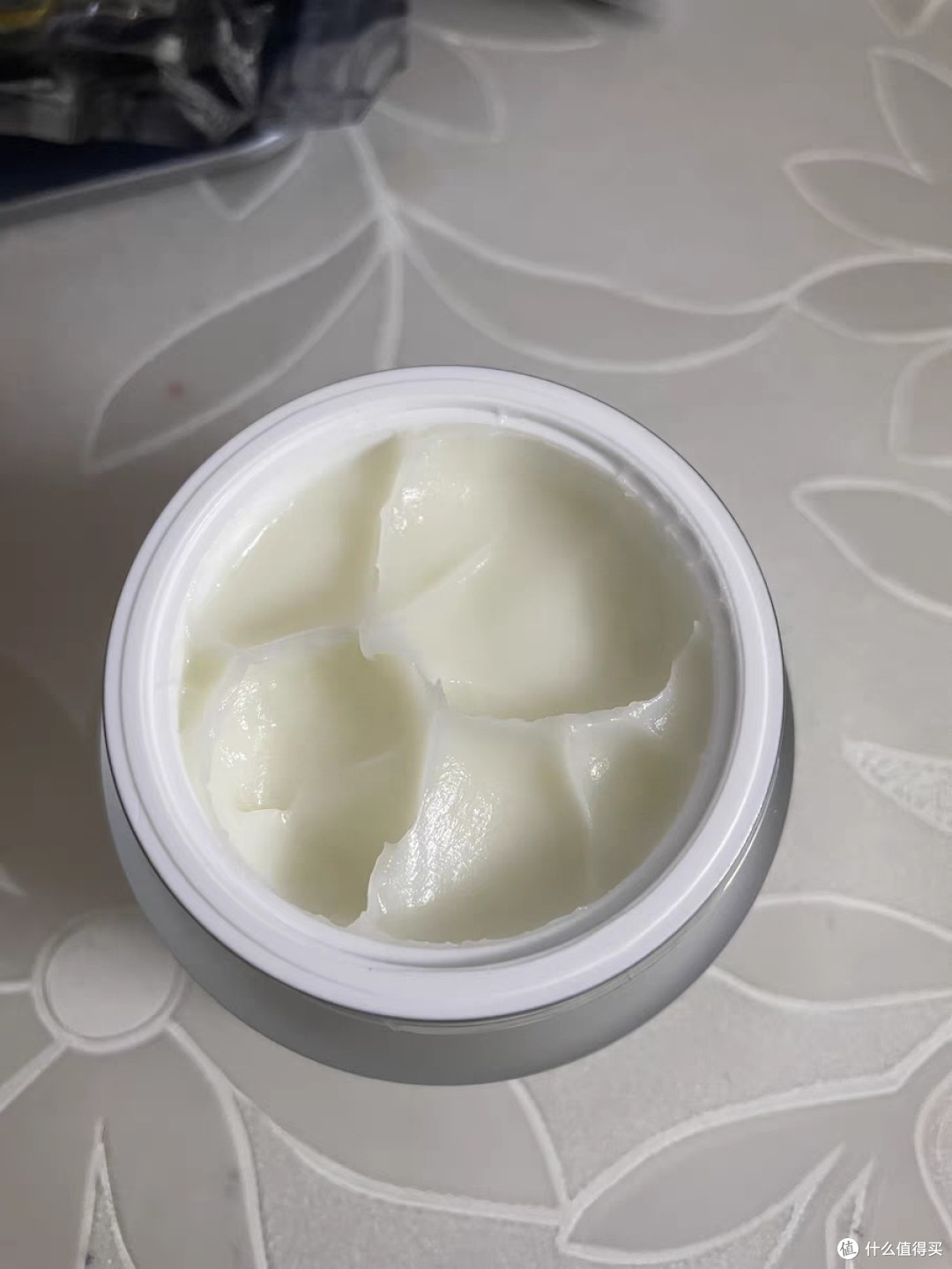 珀莱雅红宝石面霜3.0:抗皱紧致的护肤宝藏