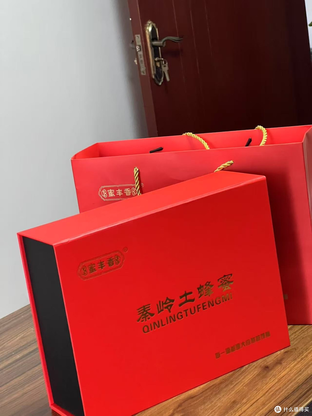 秦岭深处的甜蜜秘密!🍯蜜丰香土蜂蜜,一瓶装满自然的馈赠✨