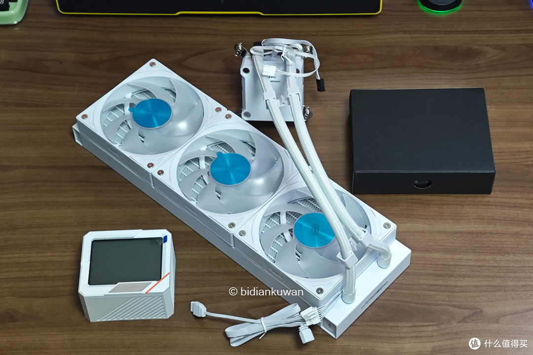 水冷看片不是梦:超频三 北境GT360 ARGB屏显一体式CPU散热器装机