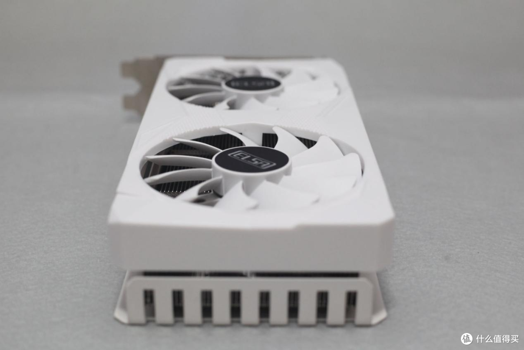 老头环衍生作，艾尔莎RTX3060幻雷者12G和你体验《艾尔登法环》