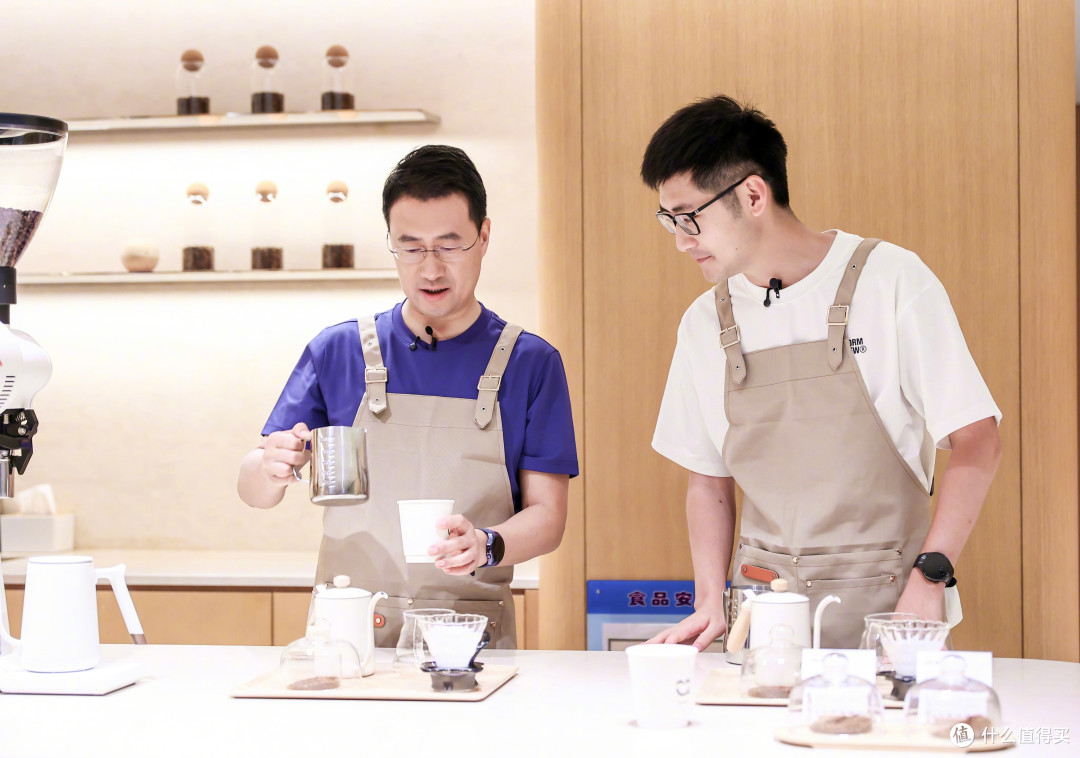 门店大排长龙!华为Pura 80系列首销火爆,温情服务彰显品牌魅力